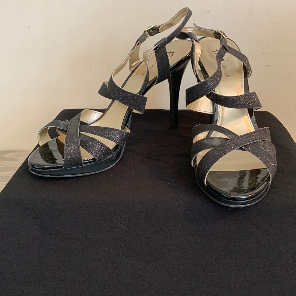 Fioni Night Black Sparkle/Black patent leather Ladies high heels.